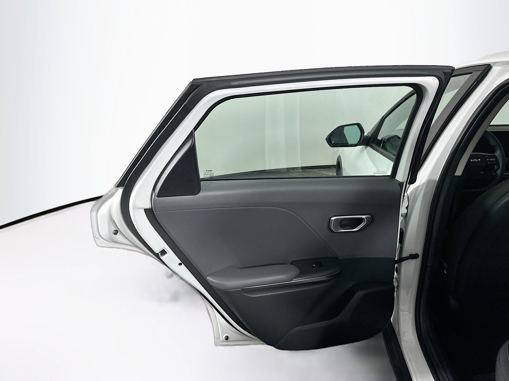 Used 2025 Kia K4 LXS image 26