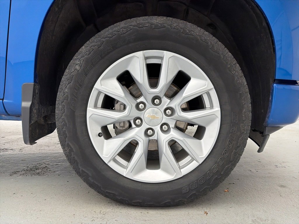 Certified 2023 Chevrolet Silverado 1500 Custom w/ LPO, Dark Essentials Package image 18