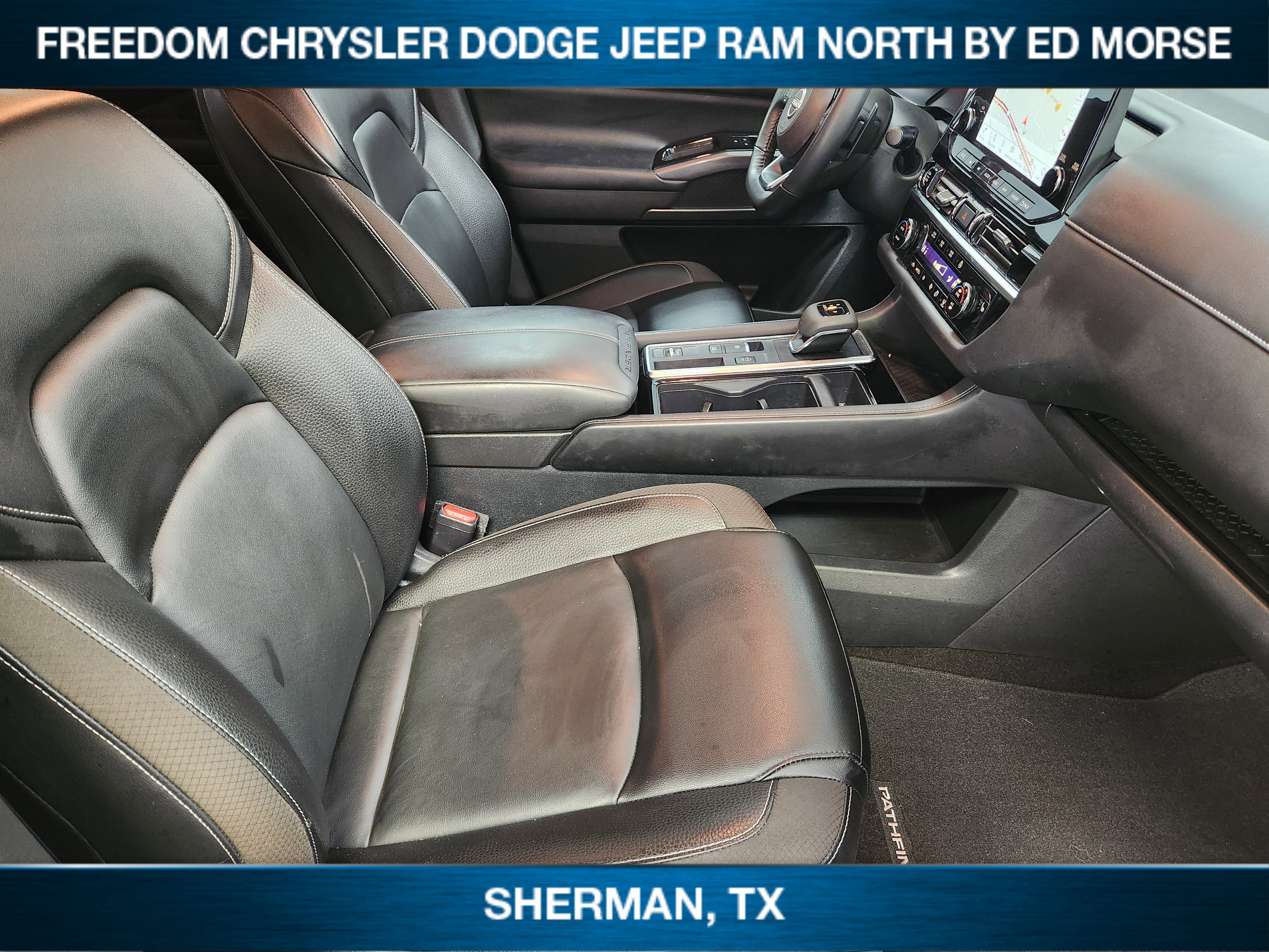 Used 2023 Nissan Pathfinder SL w/ Black Appearance Package FWD image 9