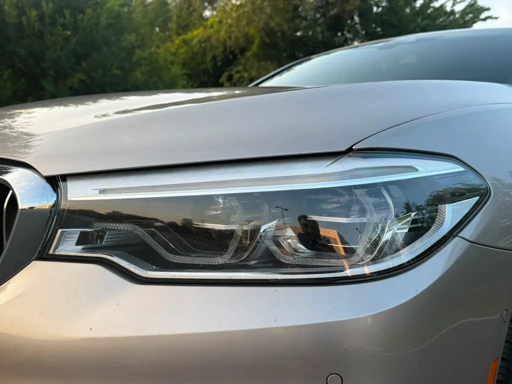 Used 2017 BMW 530i RWD image 10