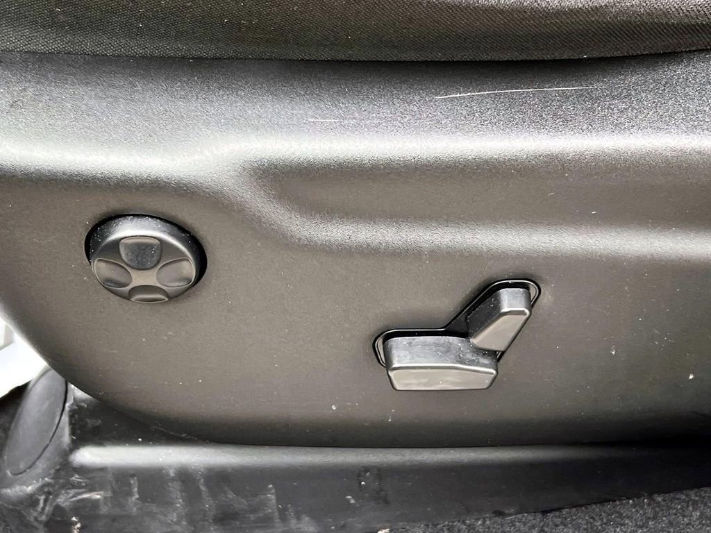 Used 2023 Dodge Durango GT w/ Blacktop Package AWD/4WD image 18