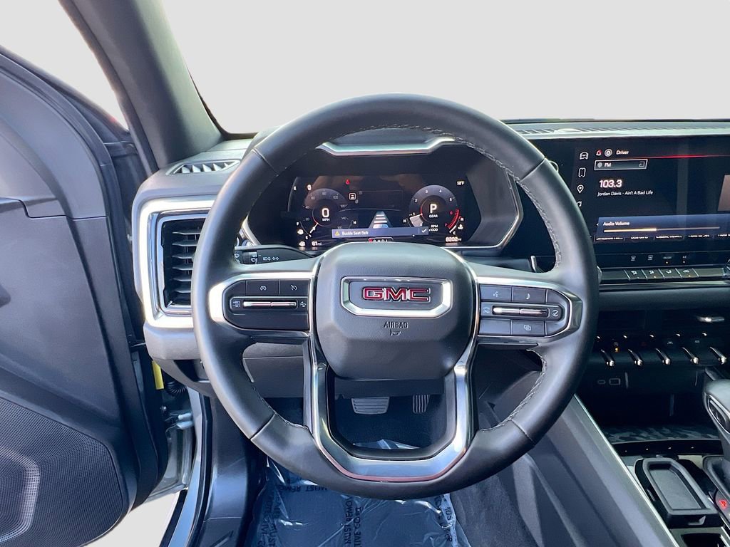 Used 2025 GMC Canyon Elevation w/ Technology Package RWD image 11