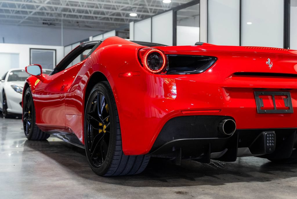 Used 2018 Ferrari 488 Spider RWD image 28