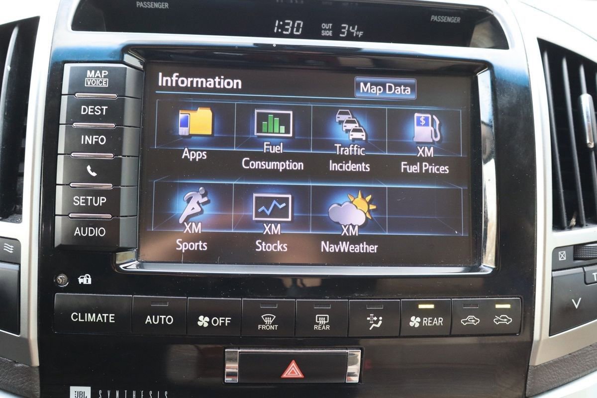 Used 2013 Toyota Land Cruiser image 23