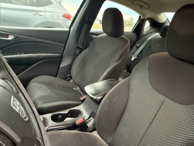 Used 2015 Dodge Dart SXT image 8