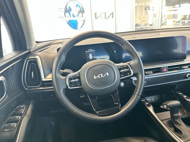 Certified 2025 Kia Sorento S FWD image 13