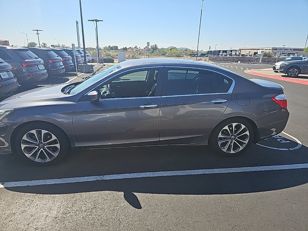 Used 2015 Honda Accord Sport image 4