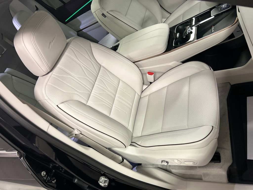 New 2026 Buick Enclave Avenir image 25