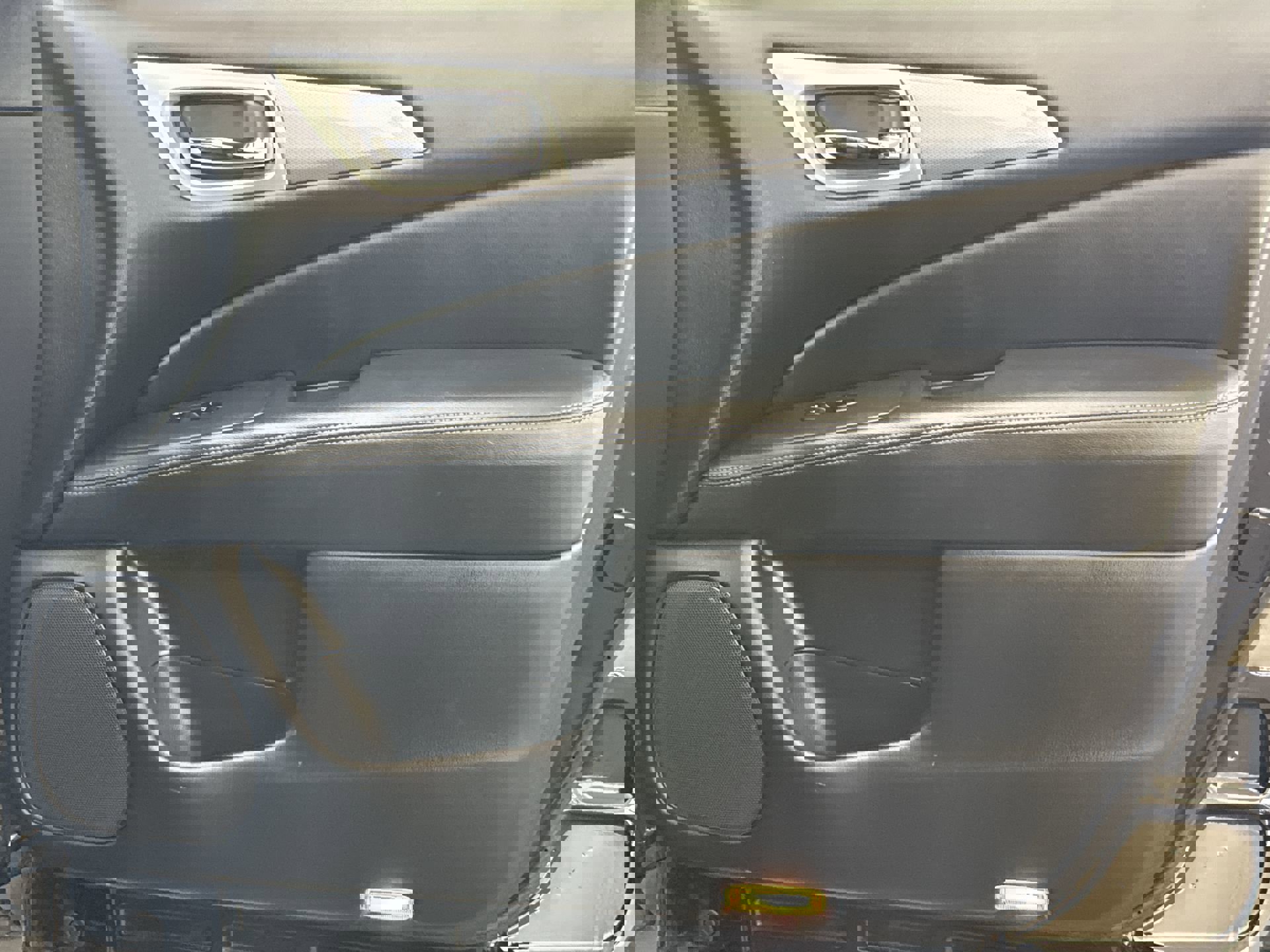 Used 2019 Nissan Pathfinder SL image 34