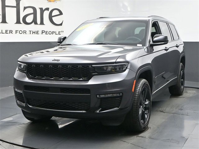 Used 2025 Jeep Grand Cherokee L Limited w/ Black Appearance Package image 7
