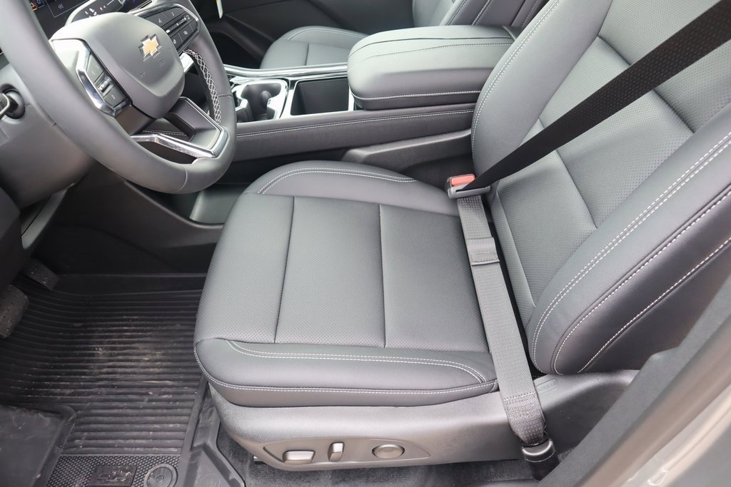 New 2026 Chevrolet Traverse LT w/ Driver Confidence Package image 11