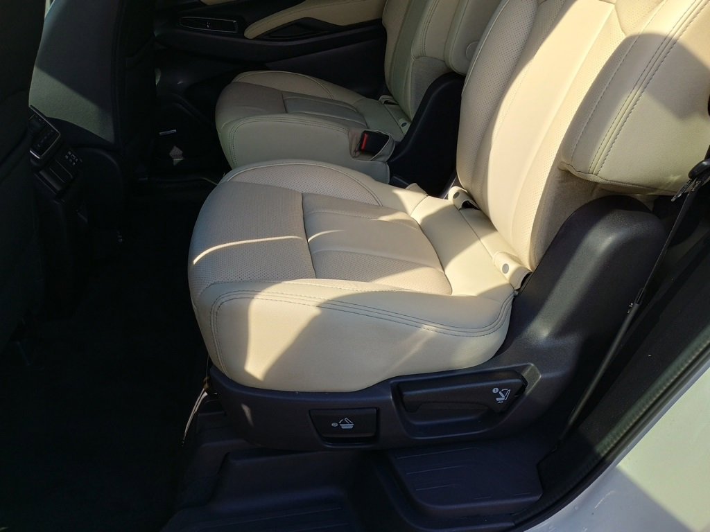 Certified 2023 Subaru Ascent Limited w/ Technology Package image 16