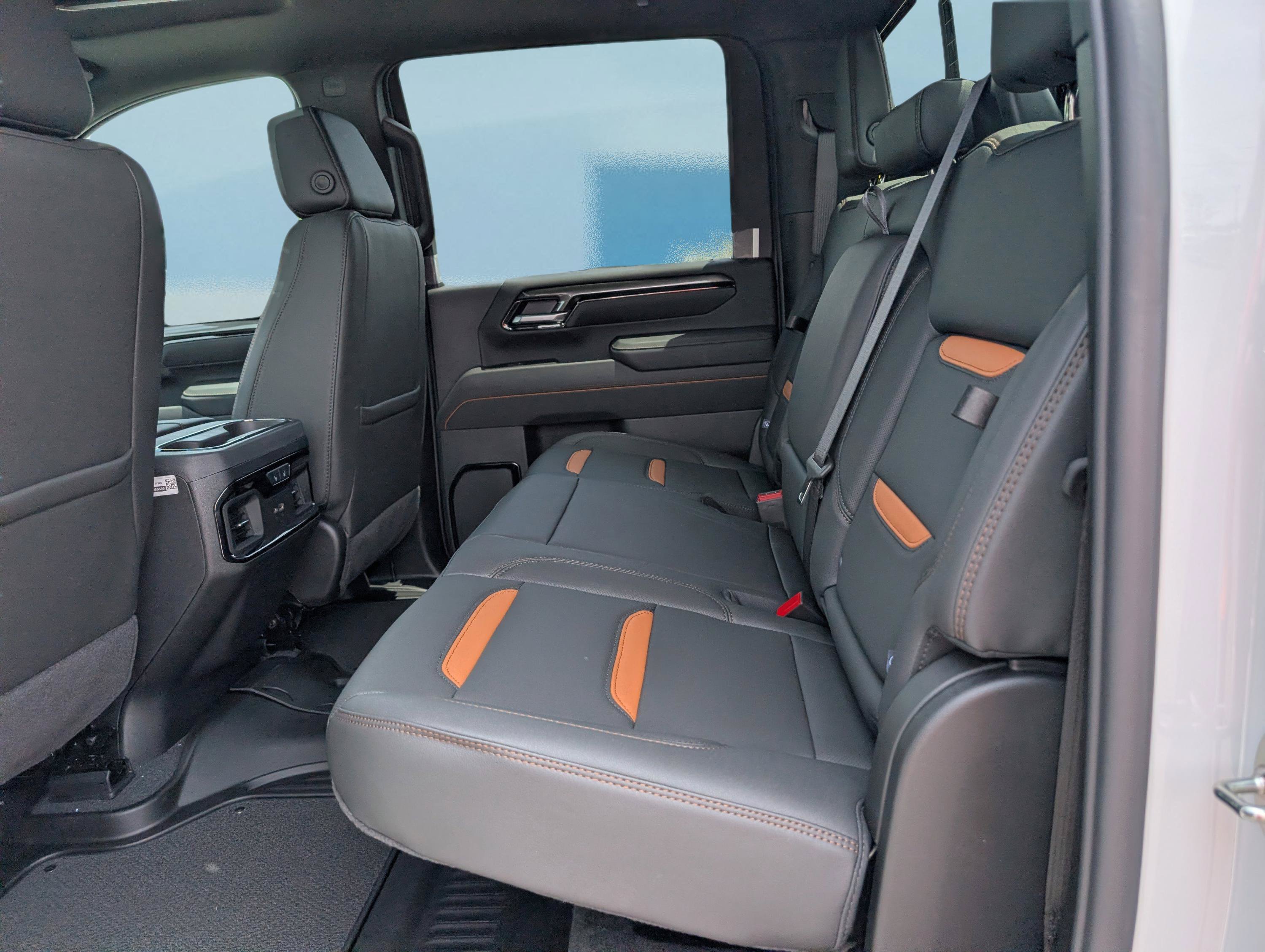 New 2026 GMC Sierra 2500 AT4 w/ AT4 Premium Plus Package AWD/4WD image 14