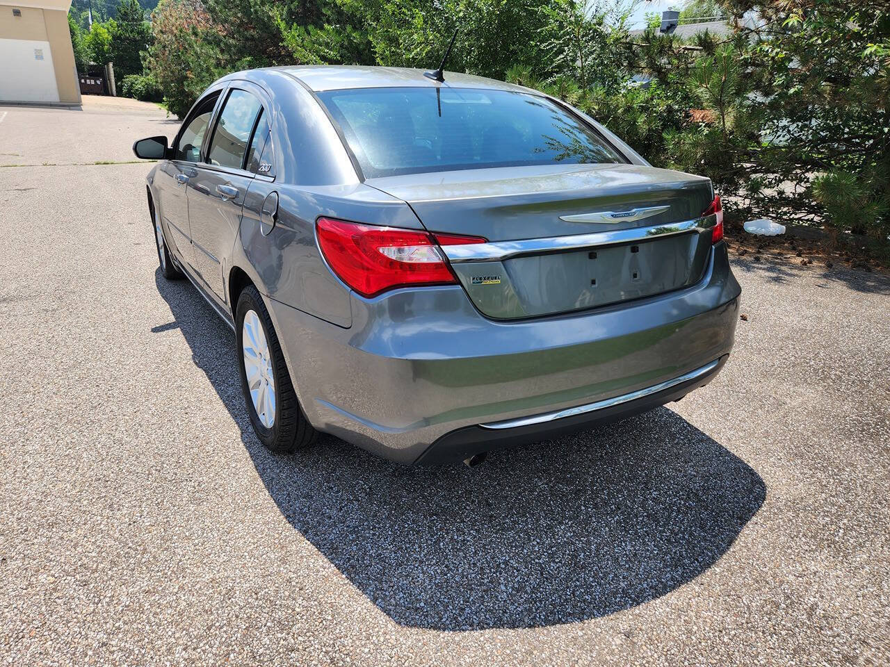 Used 2012 Chrysler 200 Touring FWD image 15