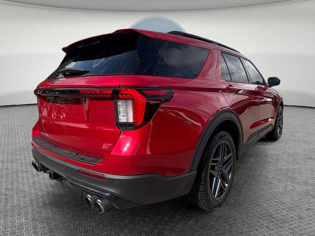 Used 2026 Ford Explorer ST AWD/4WD image 3