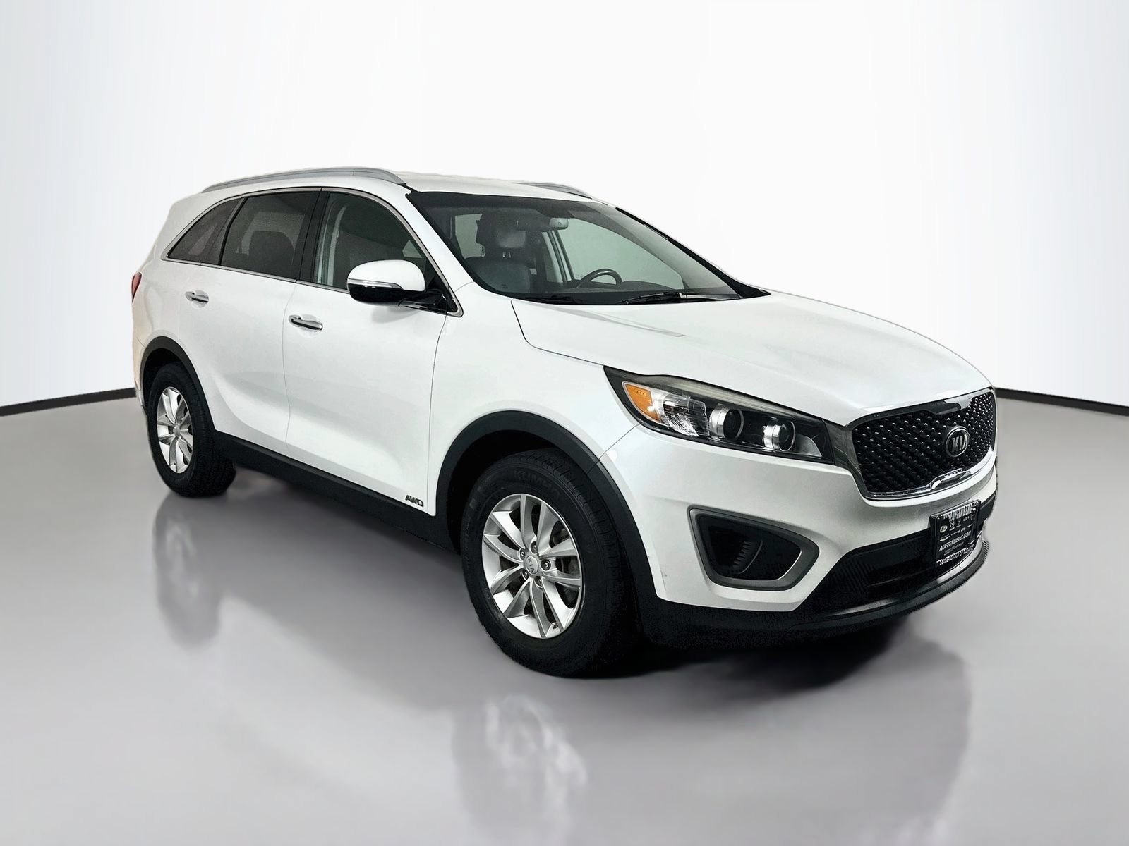 Used 2017 Kia Sorento AWD w/ LX Convenience Package image 1