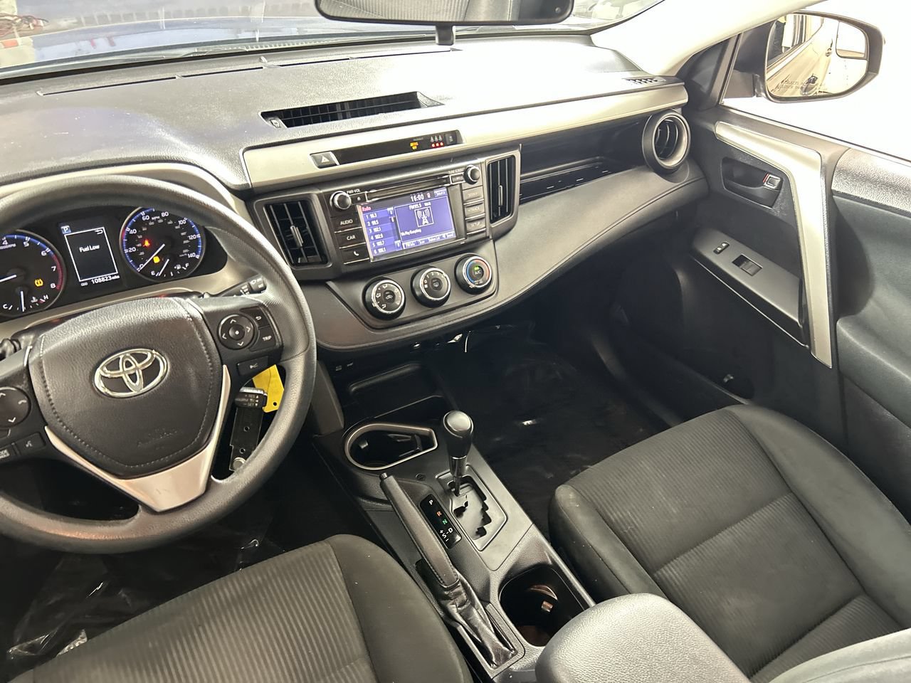 Used 2017 Toyota RAV4 LE FWD image 23