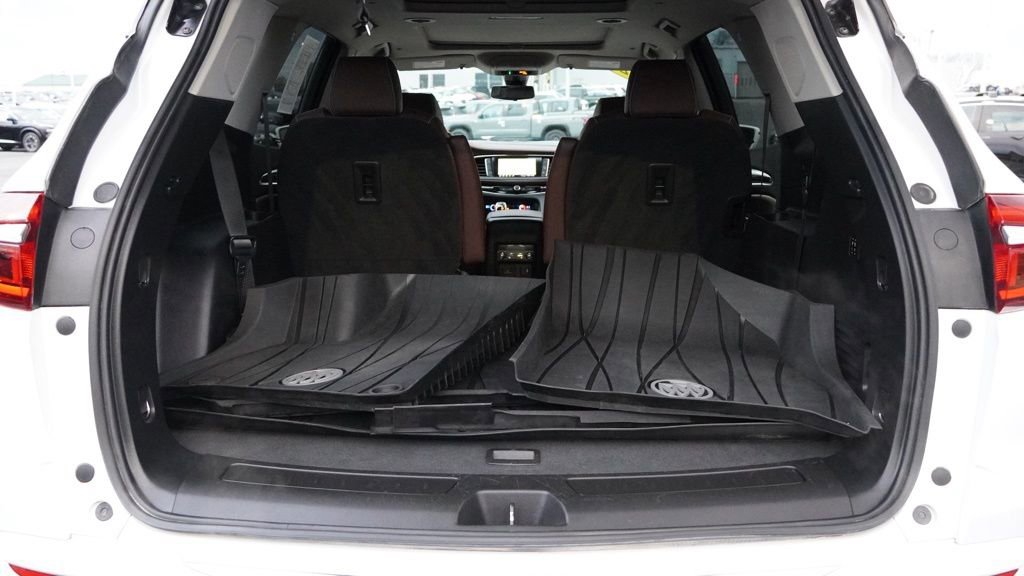 Used 2020 Buick Enclave Avenir w/ Avenir Technology Package image 45