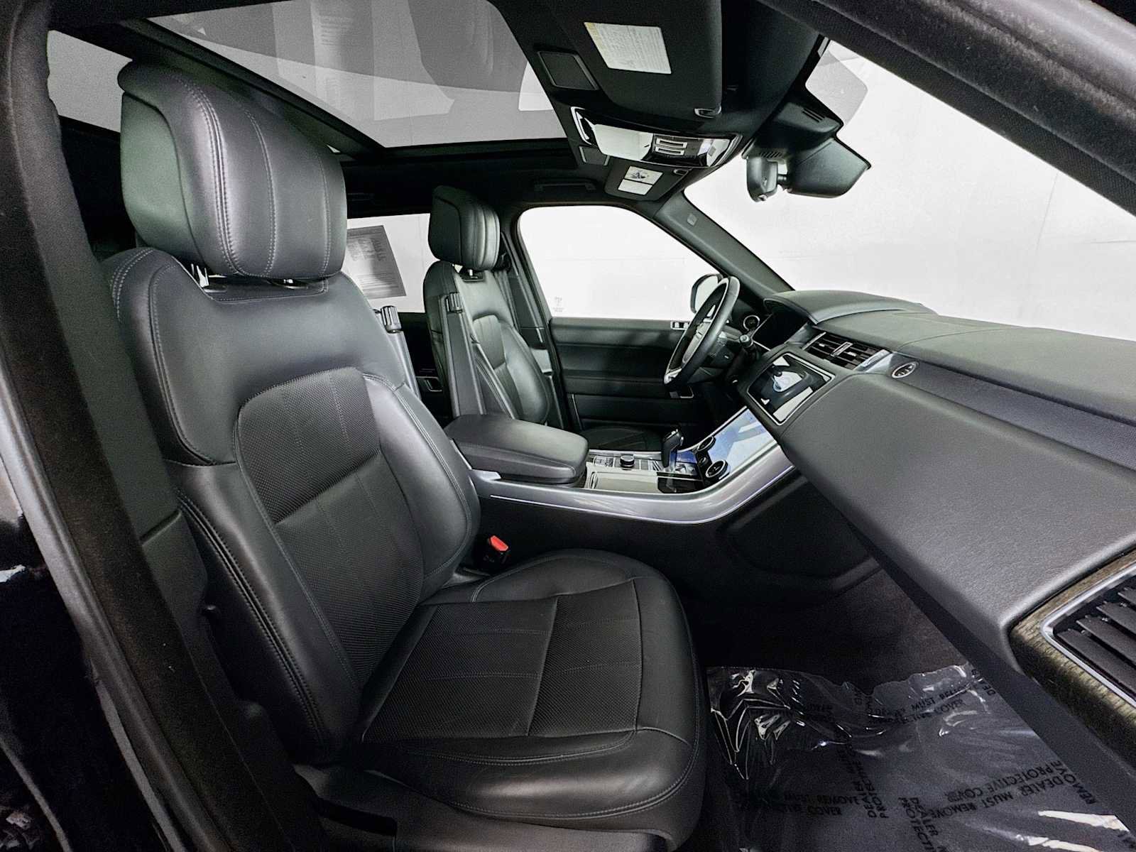 Used 2020 Land Rover Range Rover Sport HSE image 29