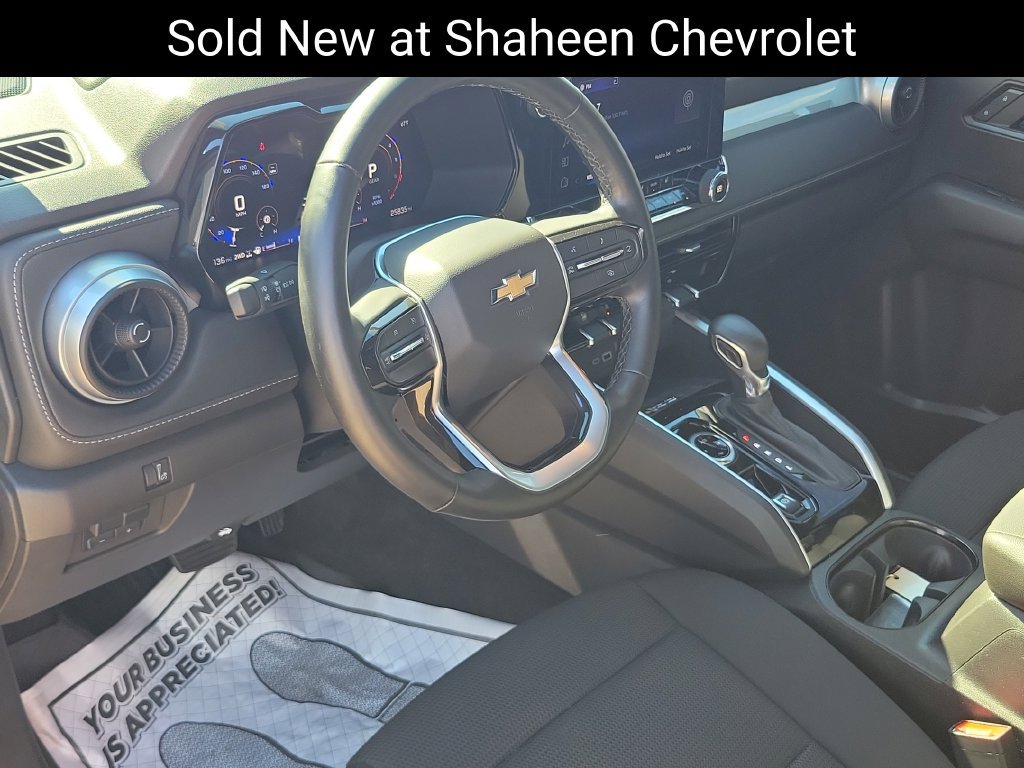 Used 2024 Chevrolet Colorado LT w/ LT Convenience Package II AWD/4WD image 9