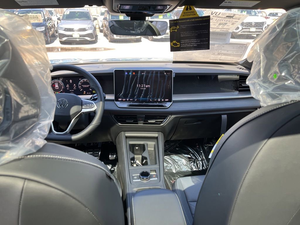 New 2026 Volkswagen Tiguan SE R-Line image 24