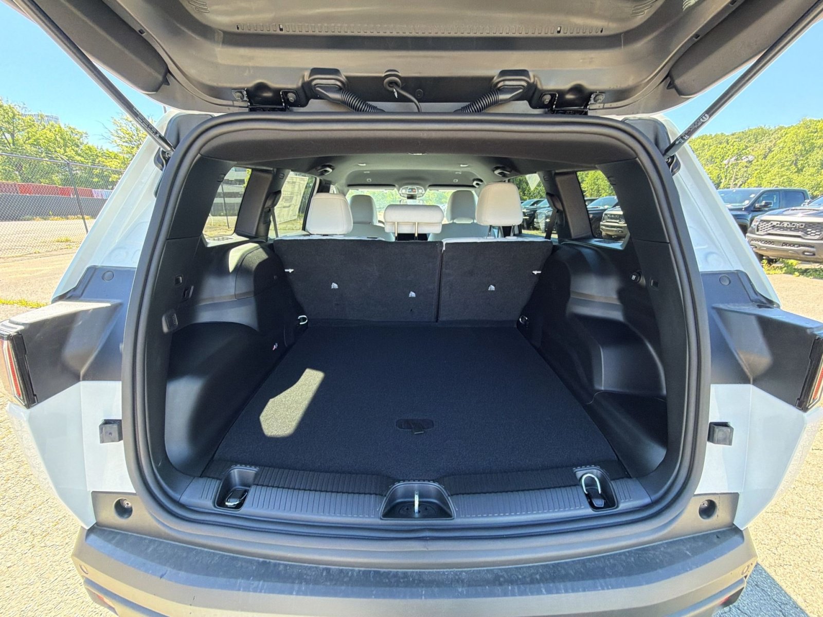 New 2026 Jeep Cherokee Laredo AWD/4WD image 24
