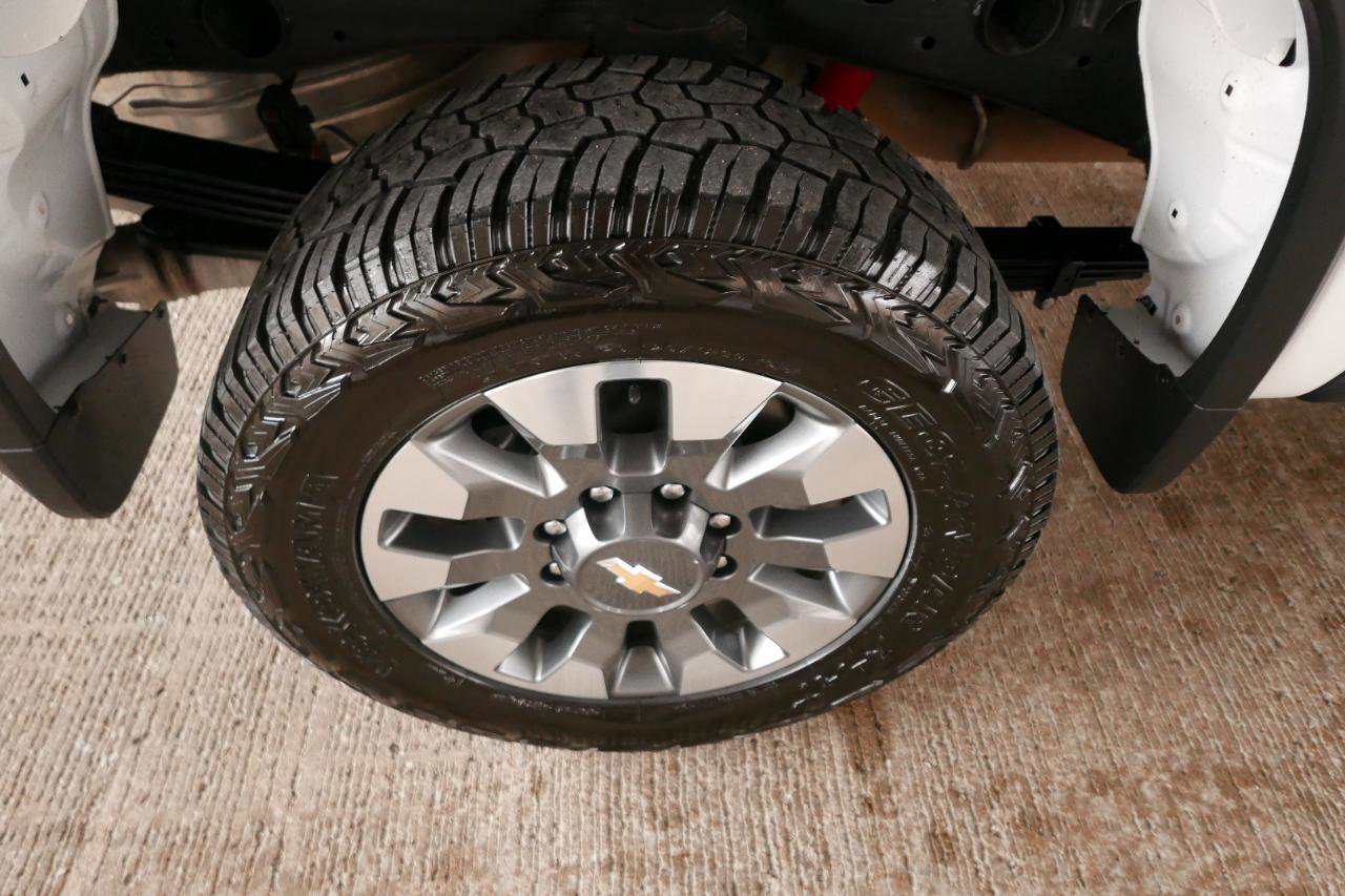 Used 2024 Chevrolet Silverado 2500 Custom w/ Custom Value Package image 25