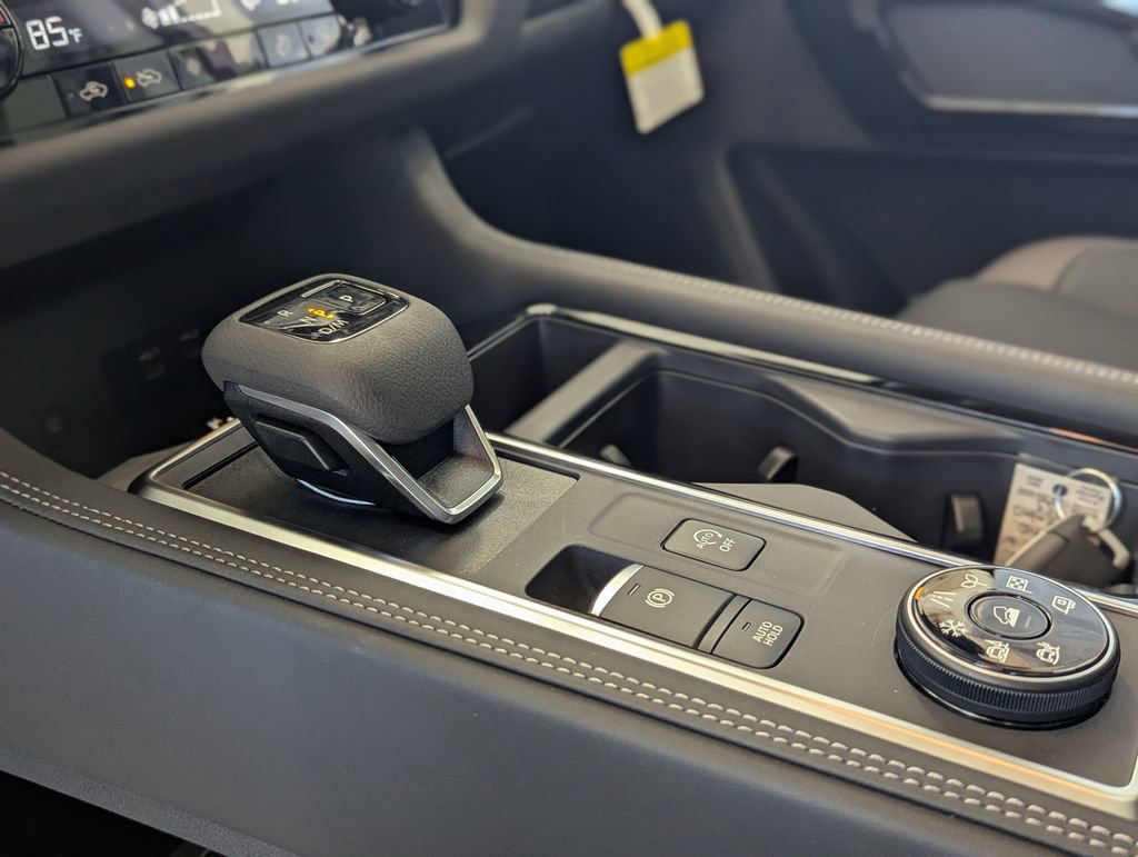 New 2026 Nissan Pathfinder Platinum image 25