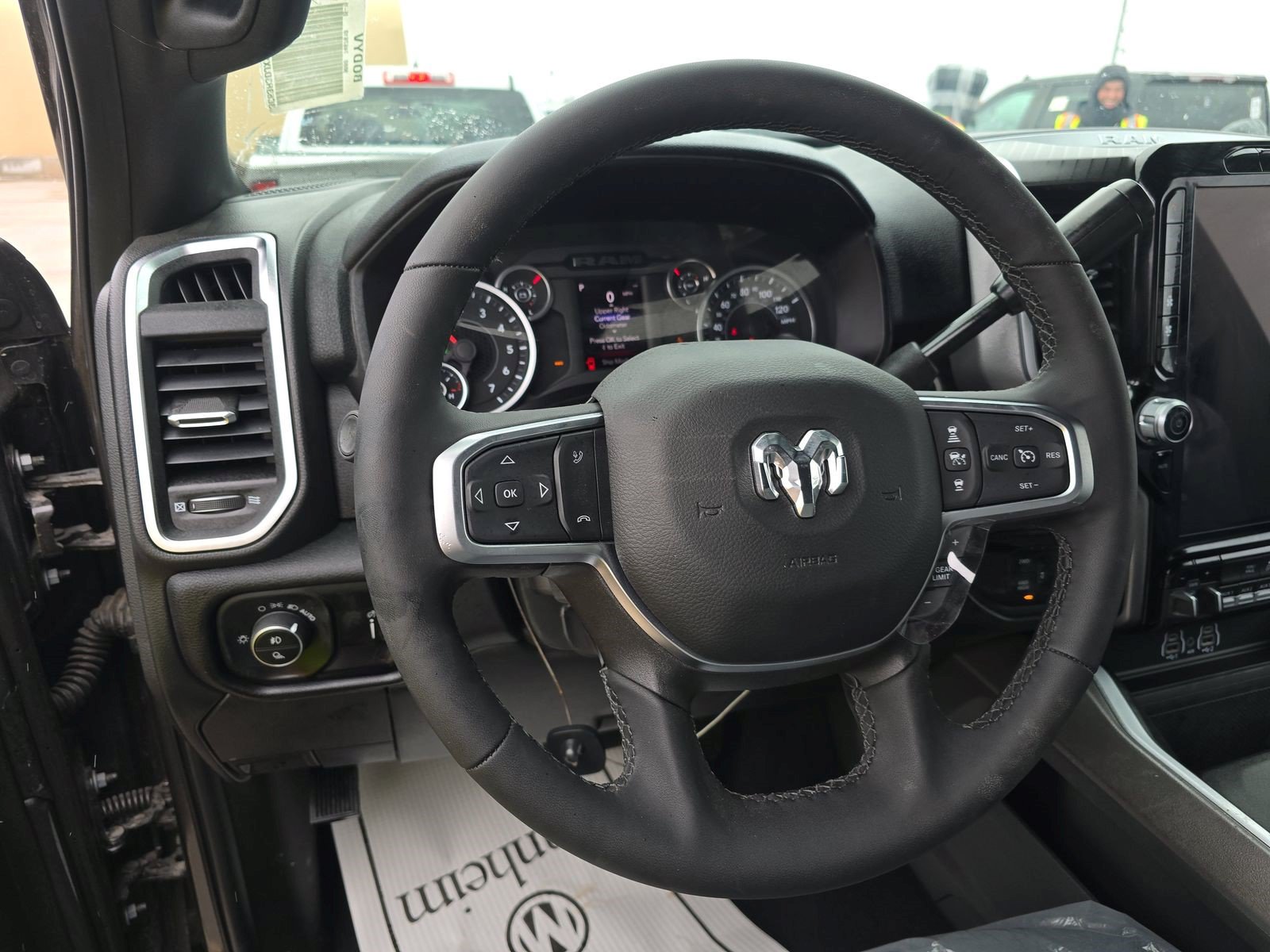 Used 2025 RAM 3500 Big Horn AWD/4WD image 8