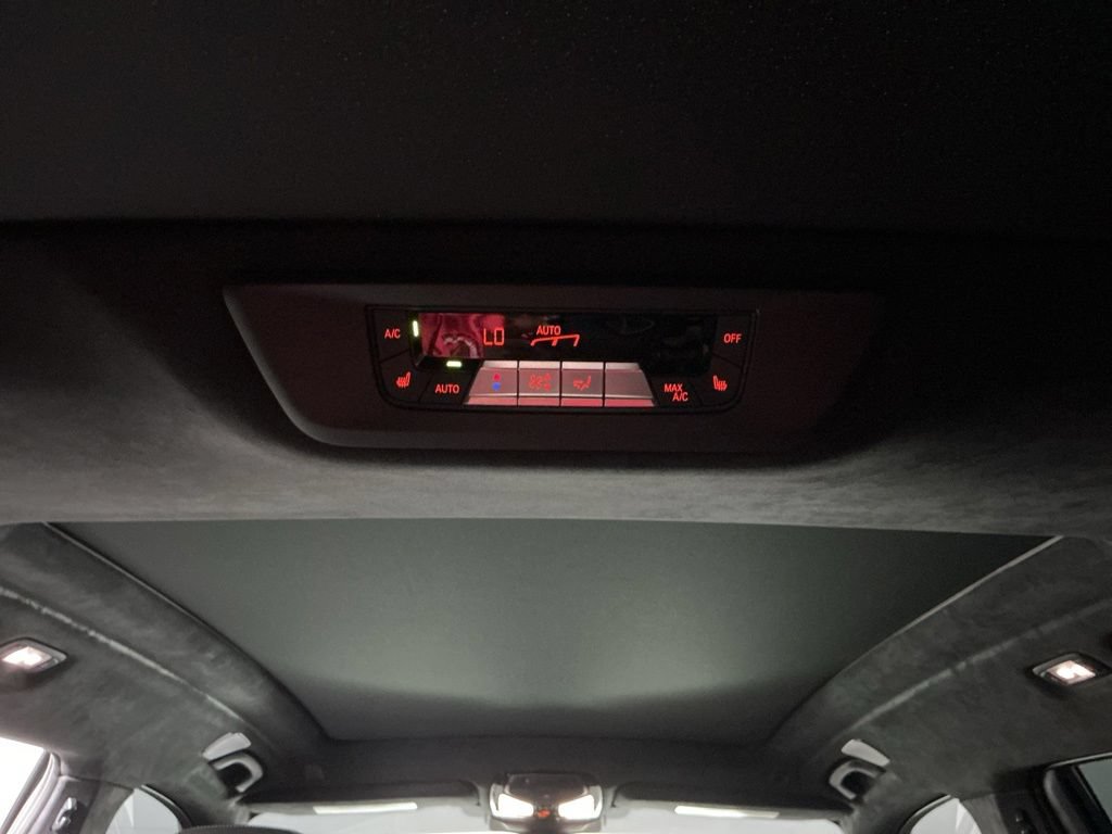 Certified 2025 BMW X7 M60i AWD/4WD image 29