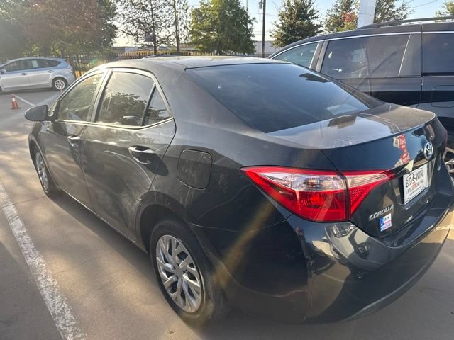 Used 2017 Toyota Corolla LE FWD image 4