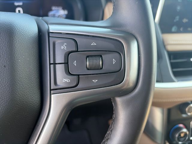Used 2024 Chevrolet Suburban Premier w/ Premium Package 2 AWD/4WD image 26