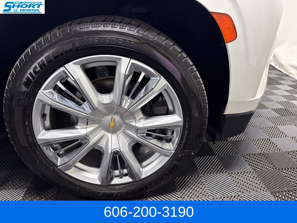 Used 2022 Chevrolet Suburban High Country AWD/4WD image 4
