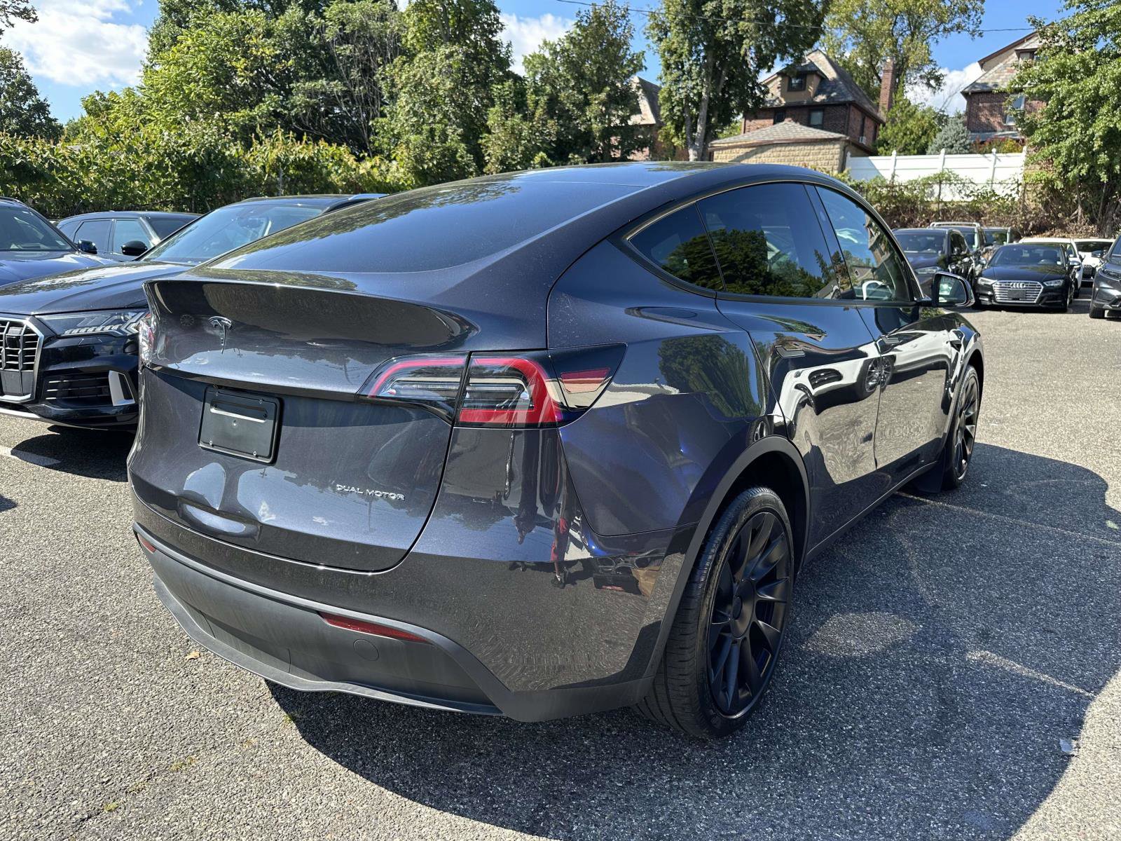Used 2024 Tesla Model Y Long Range image 2