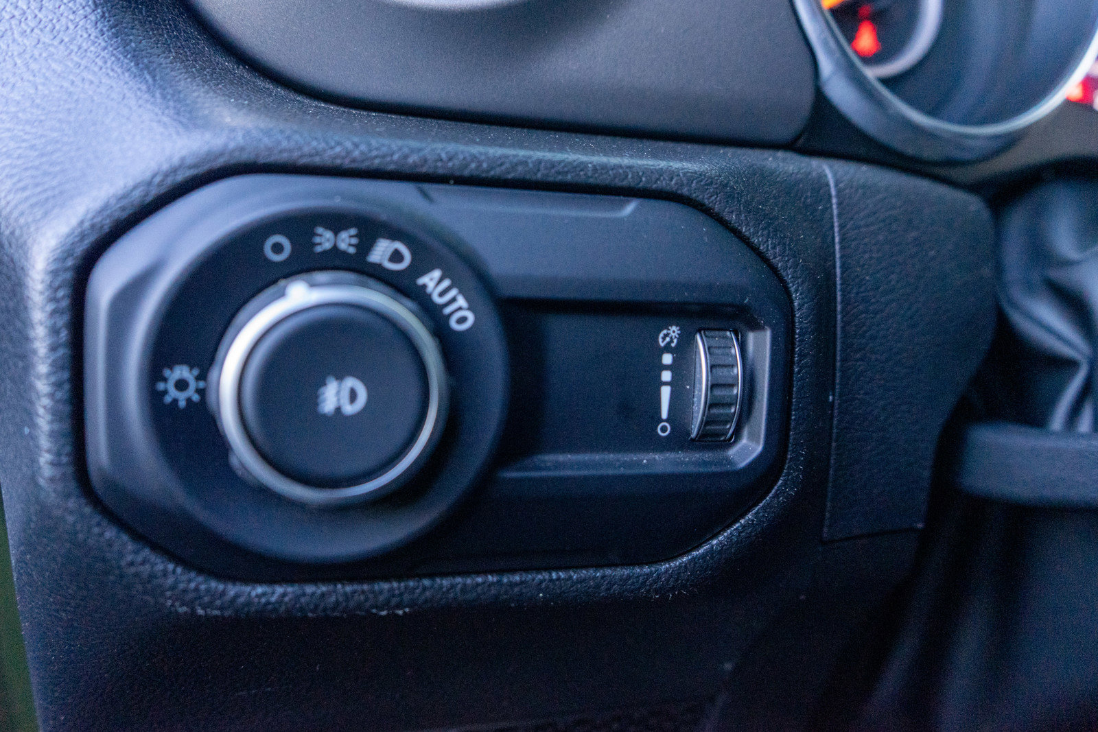 Used 2023 Jeep Wrangler Willys image 13