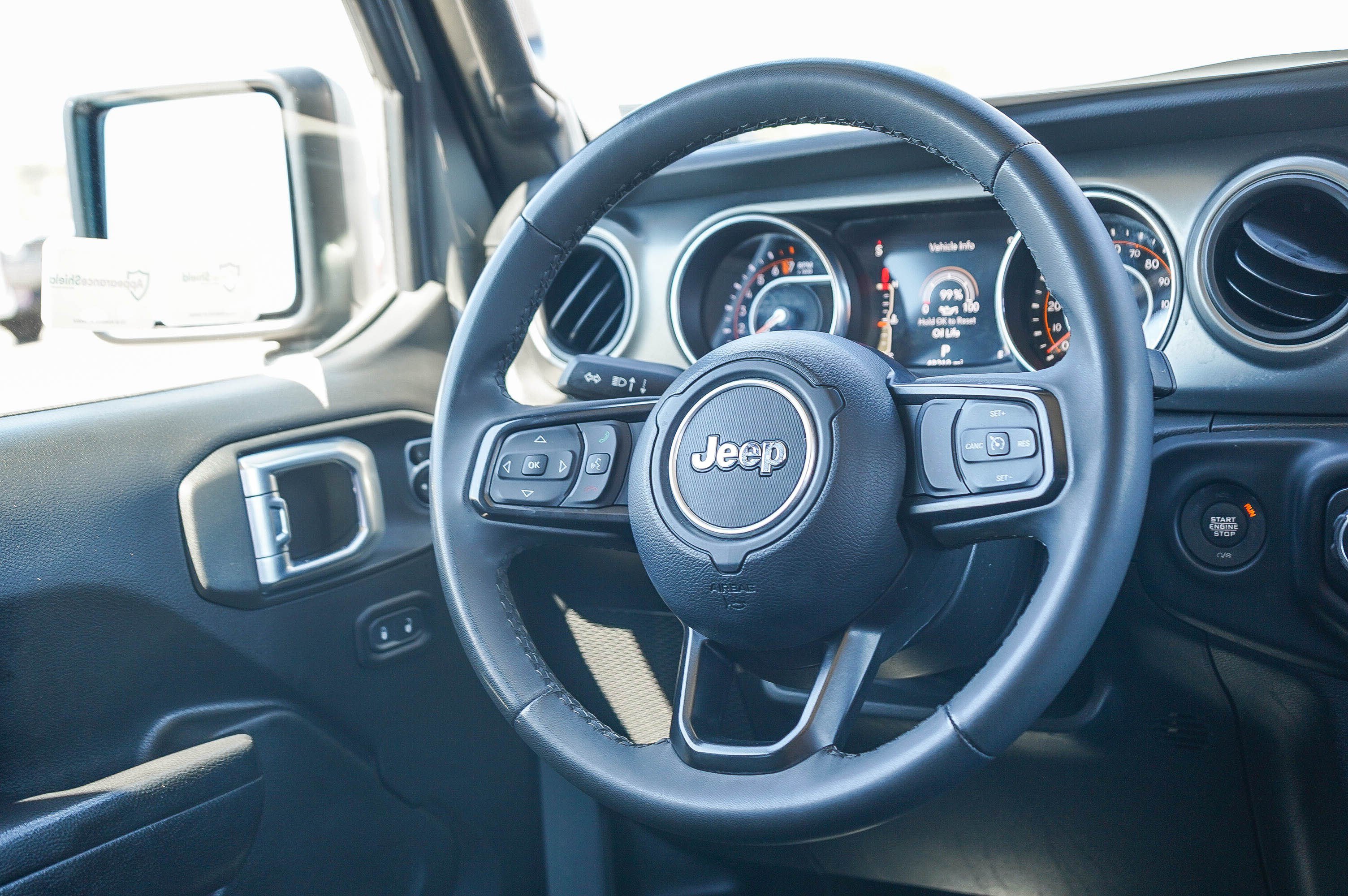 Used 2023 Jeep Gladiator Sport AWD/4WD image 17