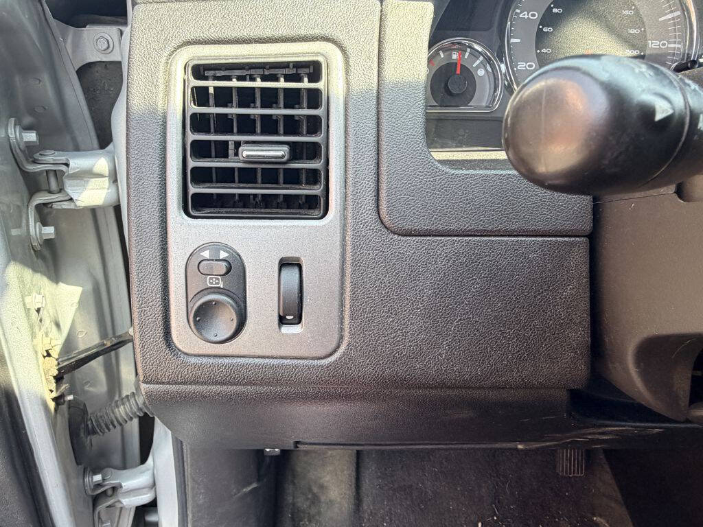 Used 2006 Pontiac Torrent 2WD w/ Preferred Package image 14