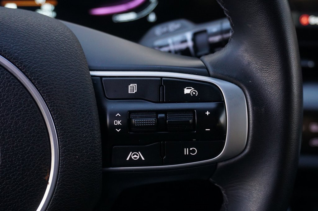 Used 2025 Kia Sportage EX image 22