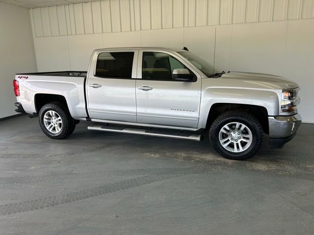 Used 2018 Chevrolet Silverado 1500 LT w/ All Star Edition AWD/4WD image 2