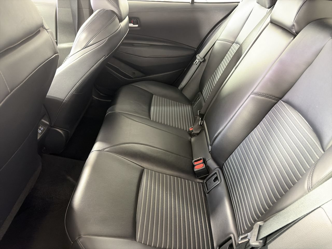 Used 2024 Toyota Corolla XSE FWD image 24