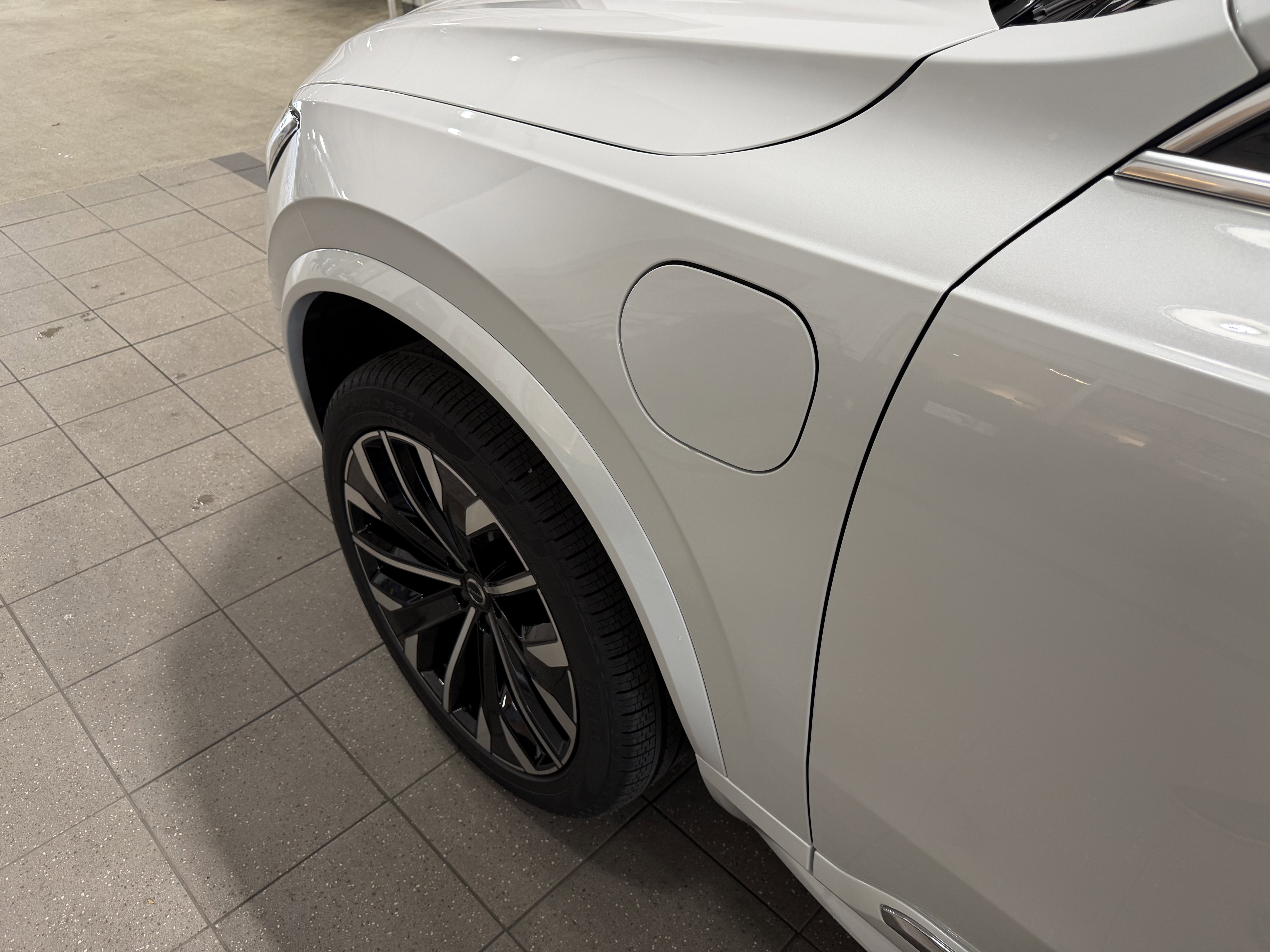 New 2026 Volvo XC90 T8 Plus w/ Protection Package AWD/4WD image 11