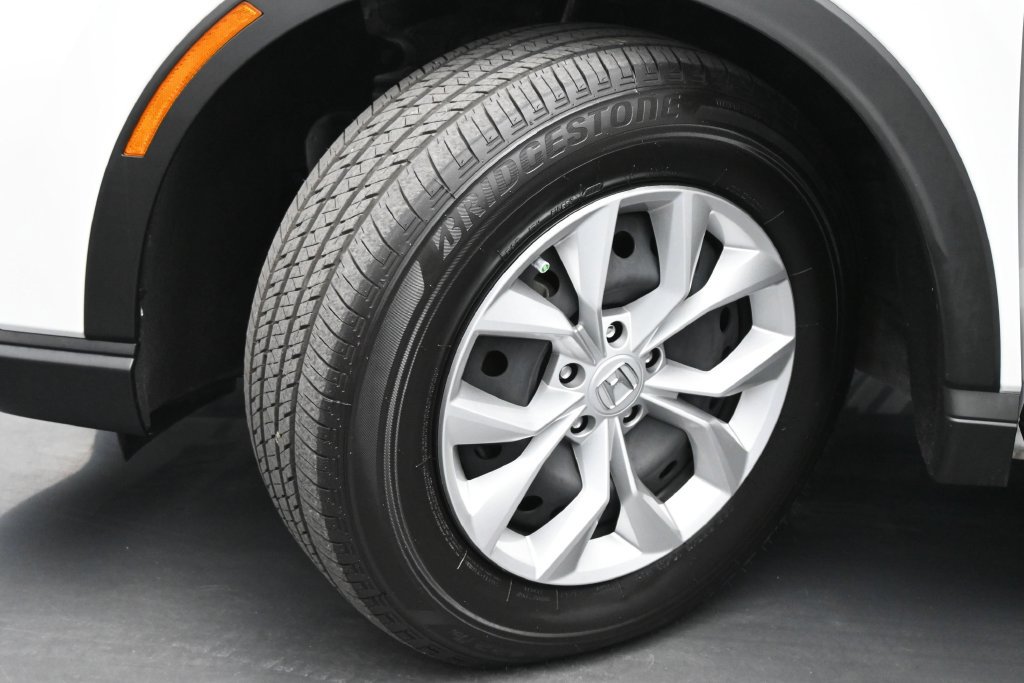 Used 2025 Honda CR-V LX image 15