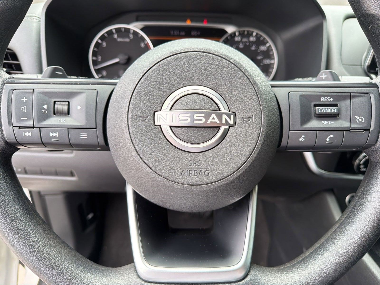 Used 2022 Nissan Rogue S FWD image 16
