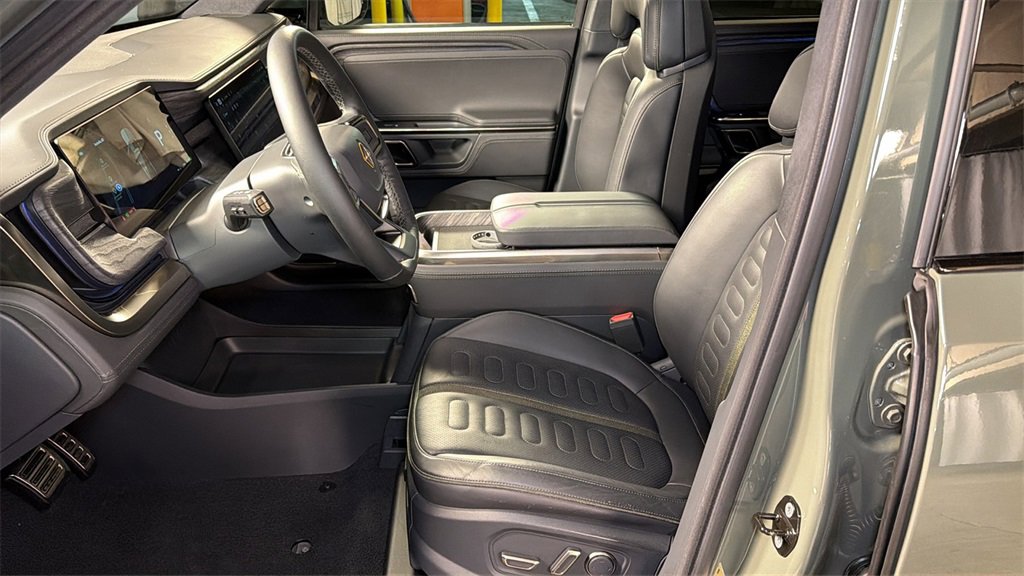 Used 2022 Rivian R1S Launch Edition image 27