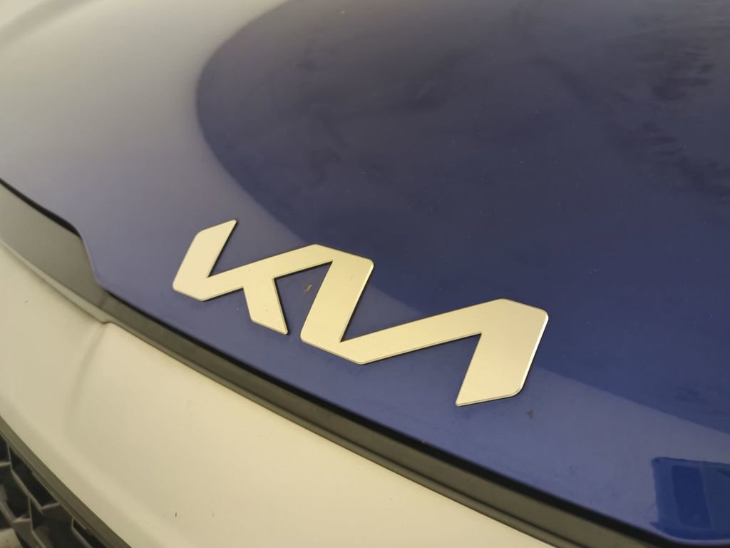 Used 2024 Kia Sportage EX image 13
