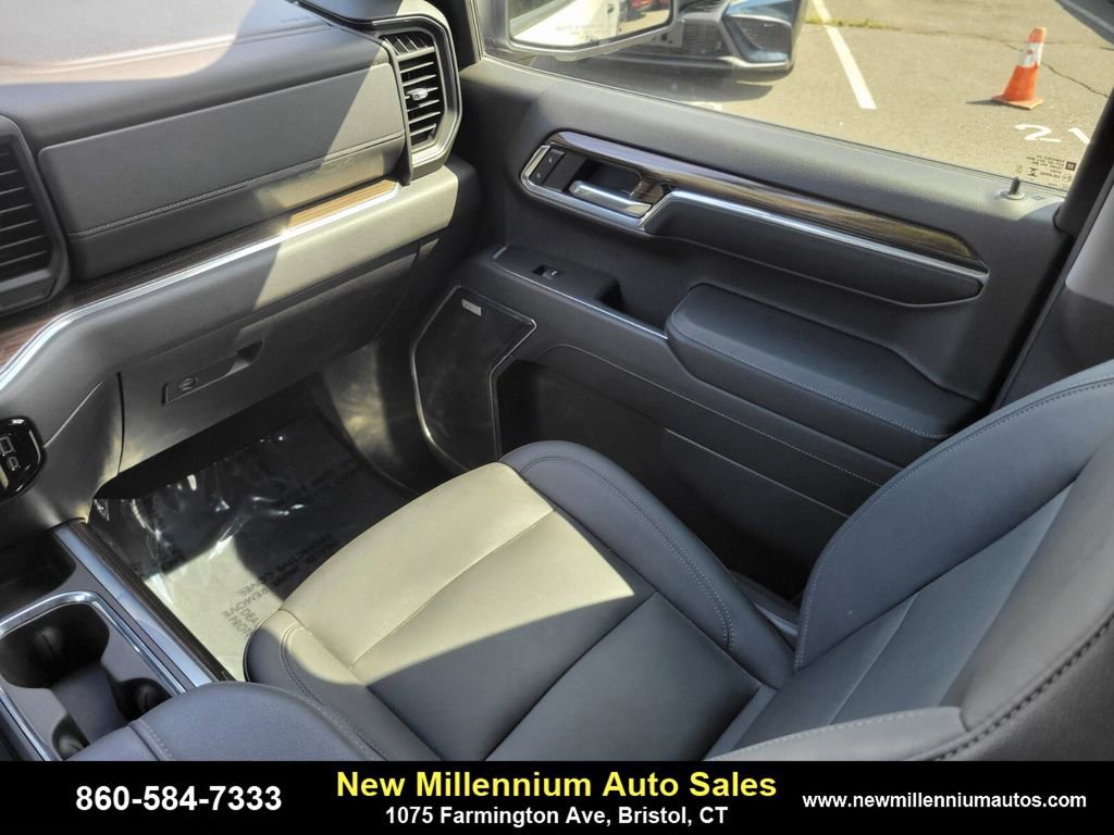 Used 2024 Chevrolet Silverado 1500 LT Trail Boss w/ Convenience Package II image 15