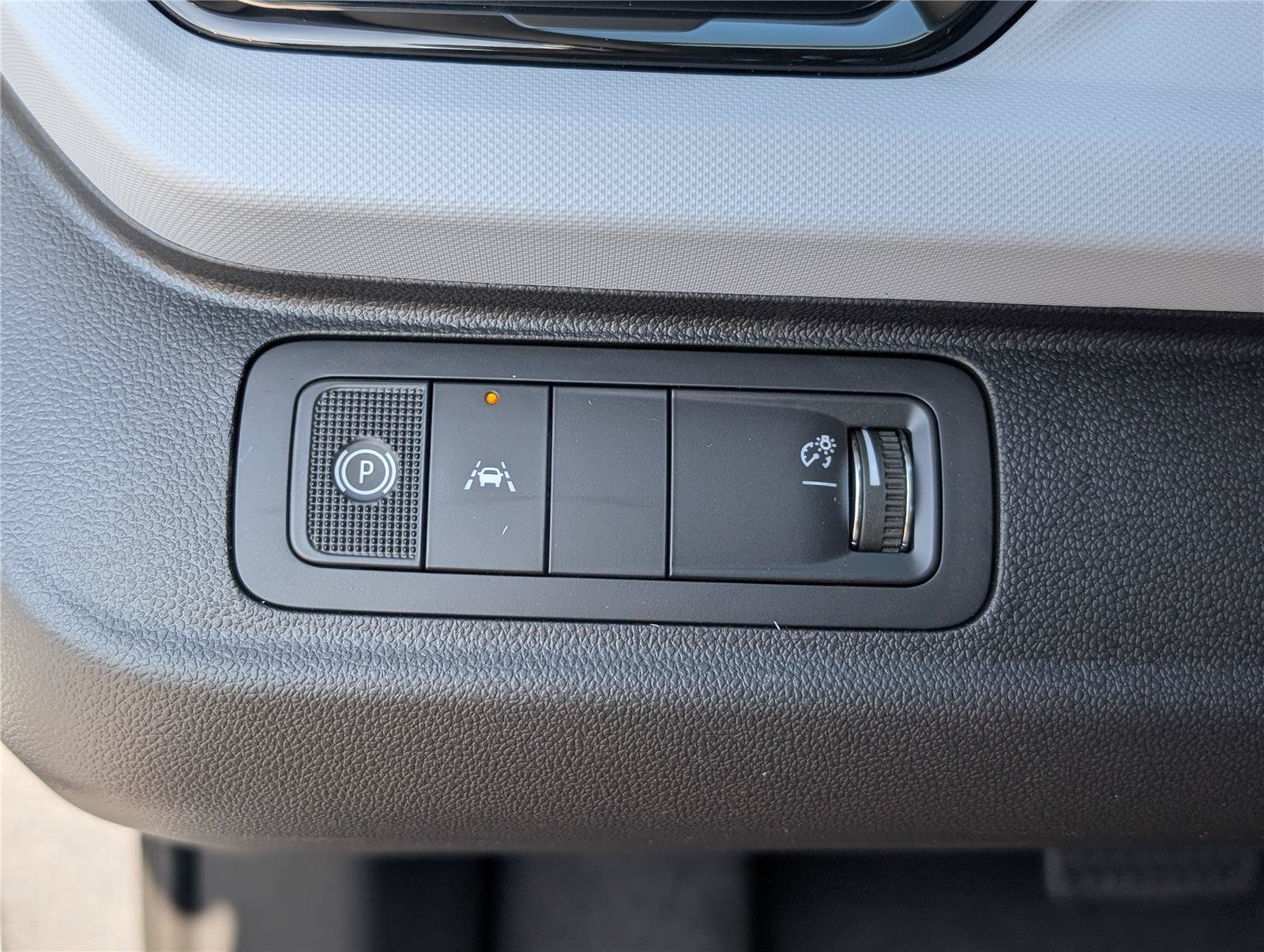 New 2027 Chevrolet Bolt LT FWD image 15