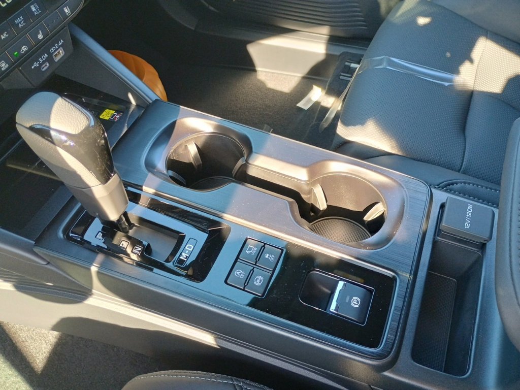 New 2026 Subaru Outback Touring AWD/4WD image 25