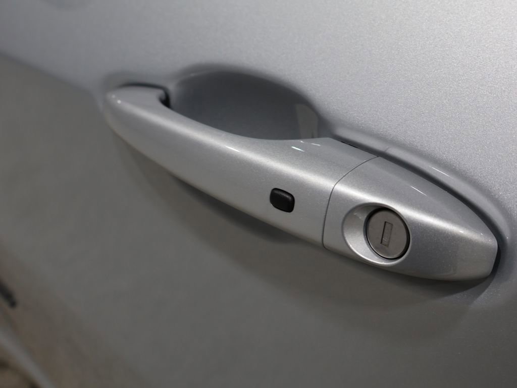 Used 2024 Jeep Compass Limited w/ High Altitude Package image 8