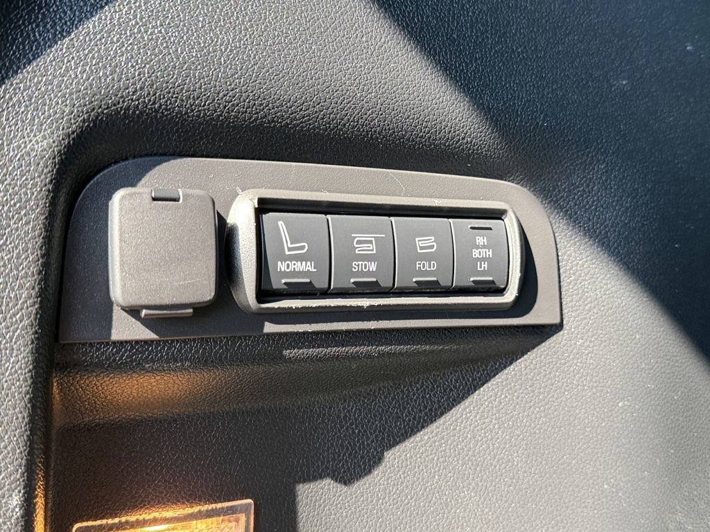 Used 2017 Ford Explorer Platinum image 29